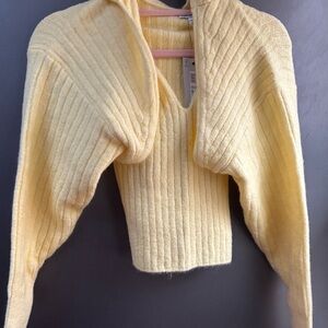 River Island 2 piece sweater set size medium.
New with tags.